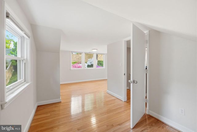 2351 N VERMONT ST N, Arlington, VA 22207