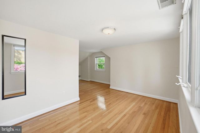 2351 N VERMONT ST N, Arlington, VA 22207
