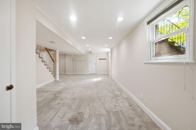 2351 N VERMONT ST N, Arlington, VA 22207