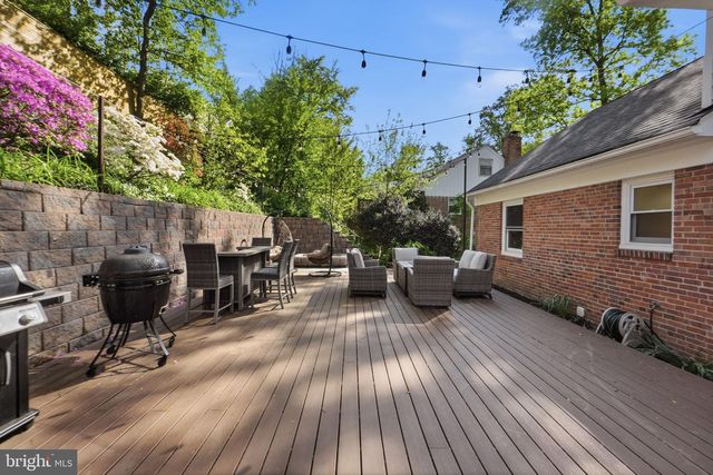 2351 N VERMONT ST N, Arlington, VA 22207