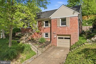 2351 N VERMONT ST N, Arlington, VA 22207