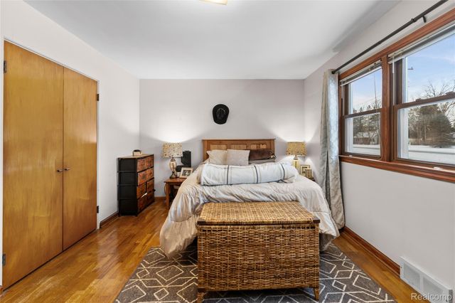 2059 Covert Road, Burton, MI 48509