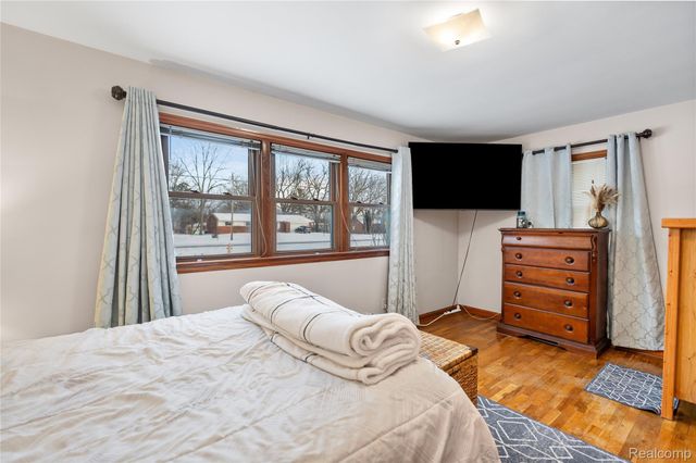 2059 Covert Road, Burton, MI 48509