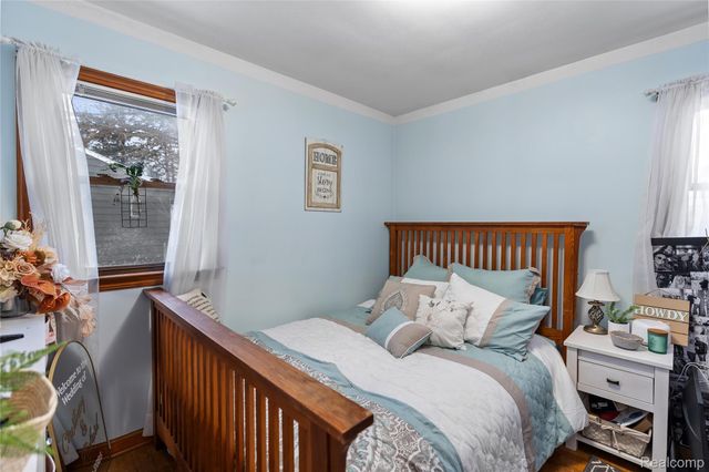 2059 Covert Road, Burton, MI 48509