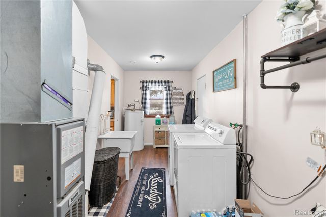 2059 Covert Road, Burton, MI 48509