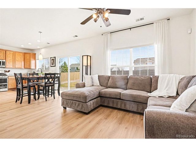 90 Falmouth St, Castle Rock, CO 80104