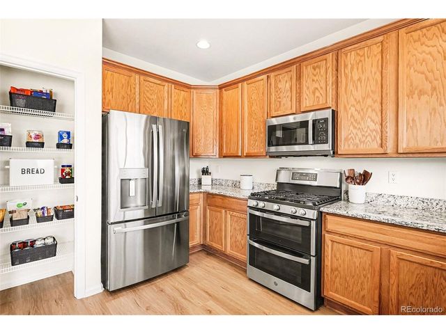 90 Falmouth St, Castle Rock, CO 80104