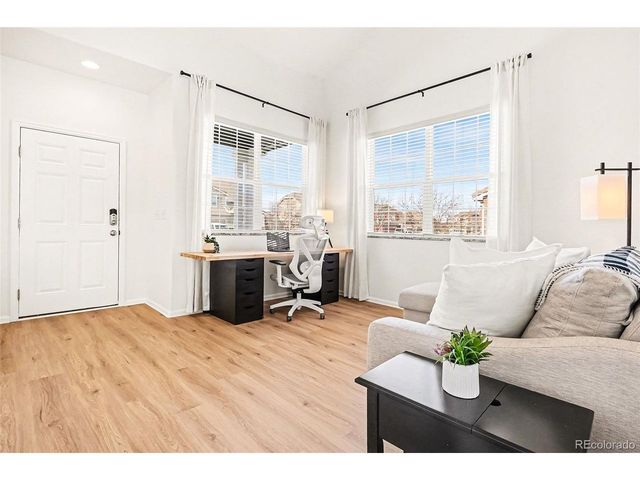 90 Falmouth St, Castle Rock, CO 80104