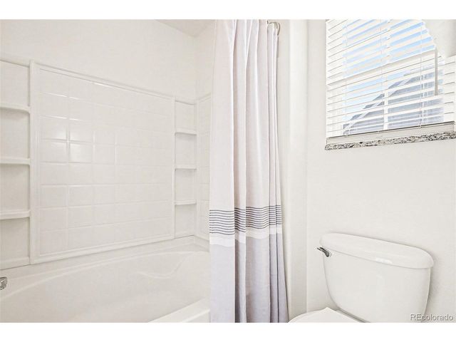 90 Falmouth St, Castle Rock, CO 80104