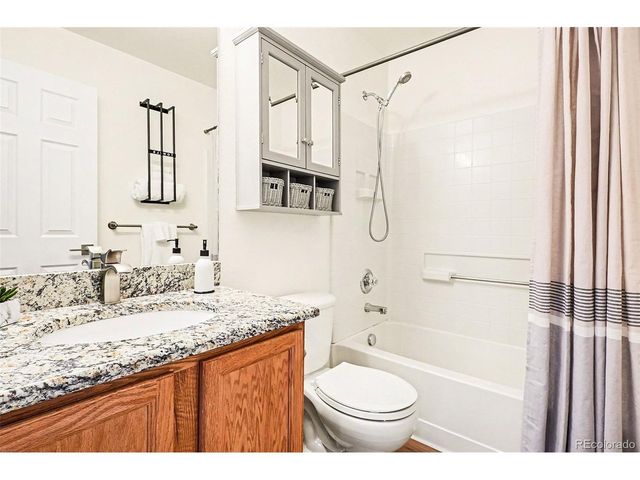 90 Falmouth St, Castle Rock, CO 80104