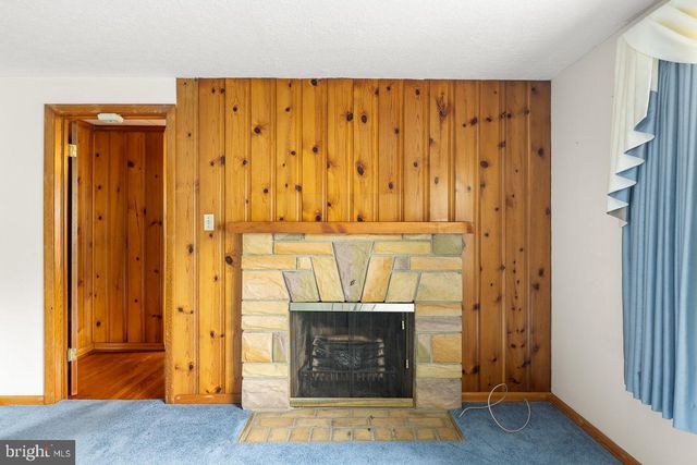 304 WATER ST, Edinburg, VA 22824