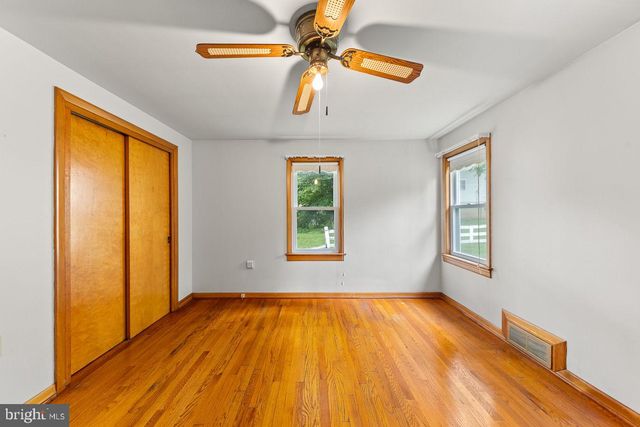 304 WATER ST, Edinburg, VA 22824