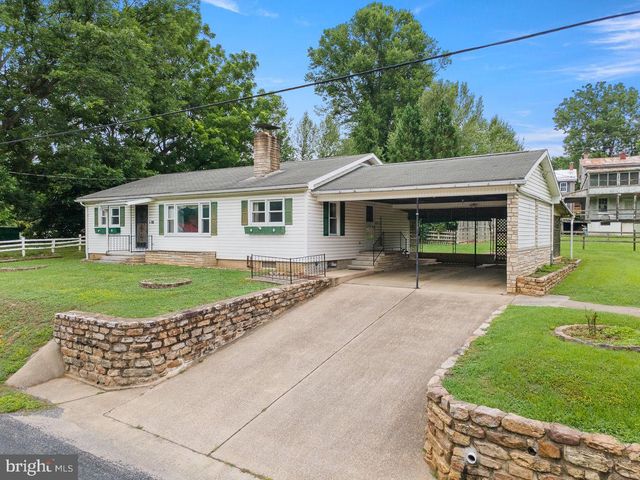 304 WATER ST, Edinburg, VA 22824