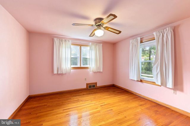 304 WATER ST, Edinburg, VA 22824