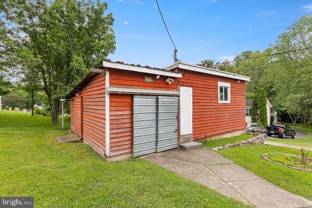 304 WATER ST, Edinburg, VA 22824