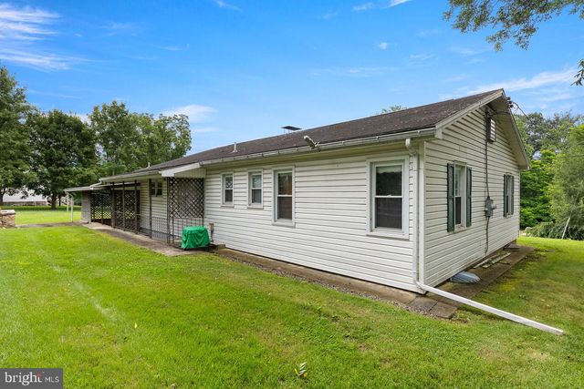 304 WATER ST, Edinburg, VA 22824