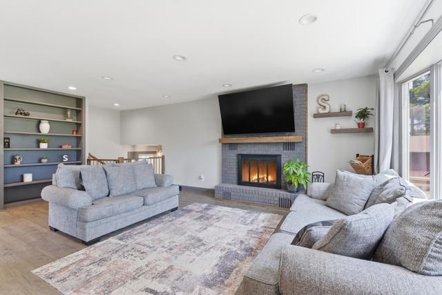 13875 Delaware Street, Crown Point, IN 46307
