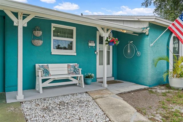 7906 WOODVINE CIRCLE, Tampa, FL 33615