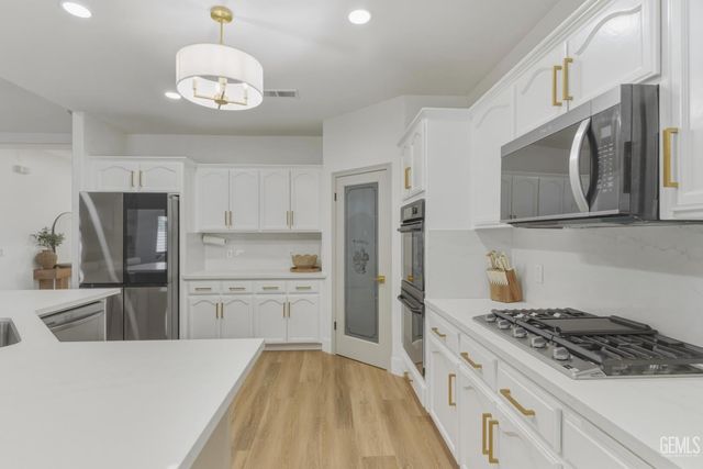 11412 Summit Point Court, Bakersfield, CA 93312