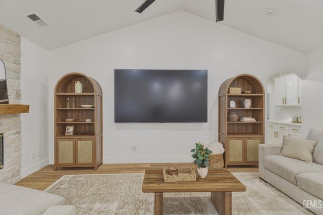 11412 Summit Point Court, Bakersfield, CA 93312