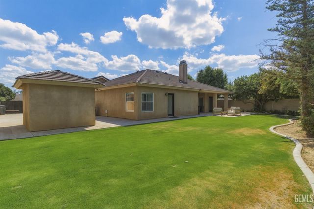 11412 Summit Point Court, Bakersfield, CA 93312