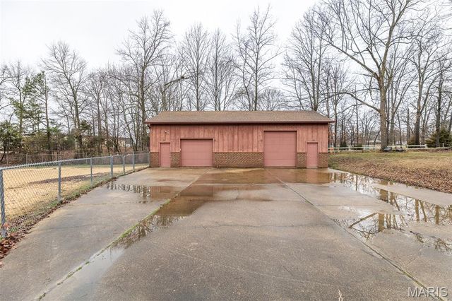 2305 Lee St, Poplar Bluff, MO 63901