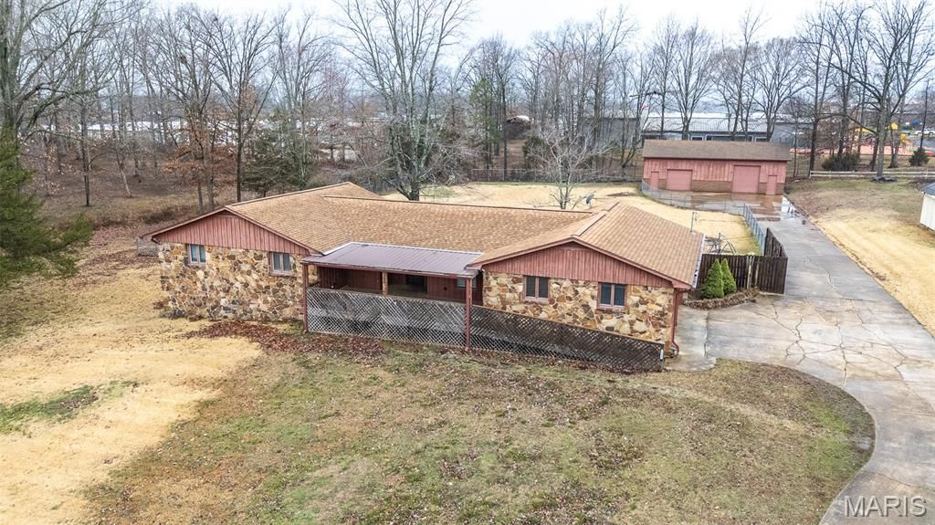 2305 Lee St, Poplar Bluff, MO 63901