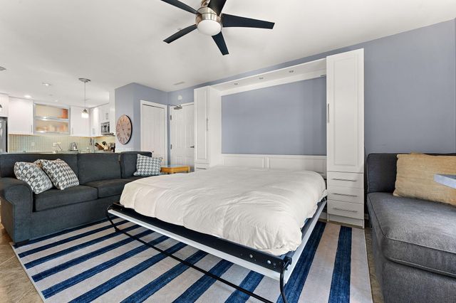 110 Lake Shore Drive B, Michigan City, IN 46360