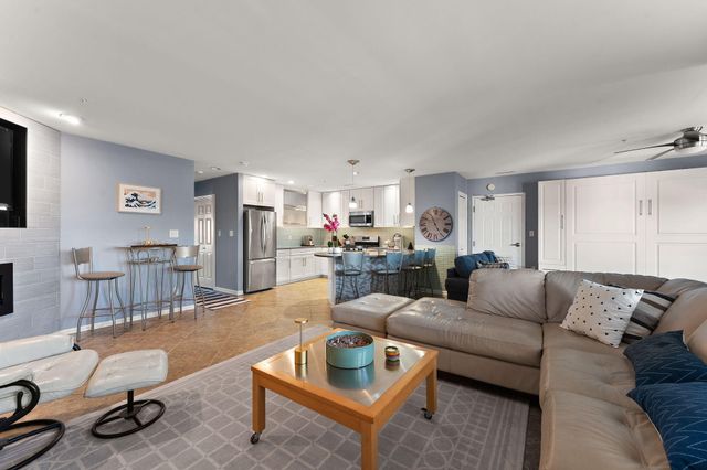 110 Lake Shore Drive B, Michigan City, IN 46360