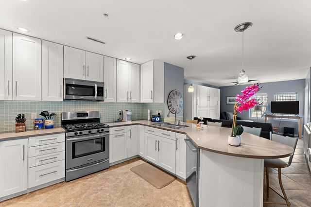 110 Lake Shore Drive B, Michigan City, IN 46360