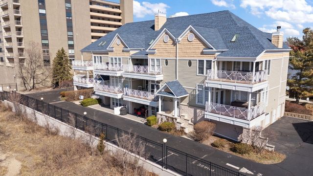 110 Lake Shore Drive B, Michigan City, IN 46360