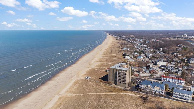 110 Lake Shore Drive B, Michigan City, IN 46360