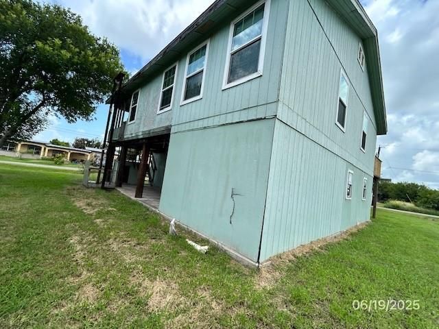 501 S 15th Street, Seadrift, TX 77983
