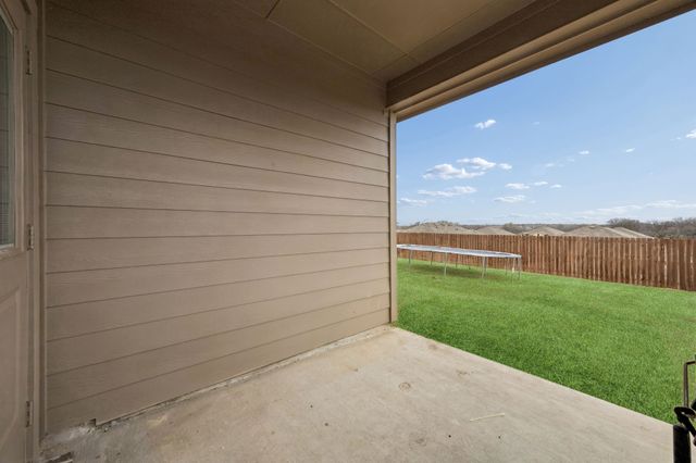 1361 Dillard Creek Drive, Fort Worth, TX 76247