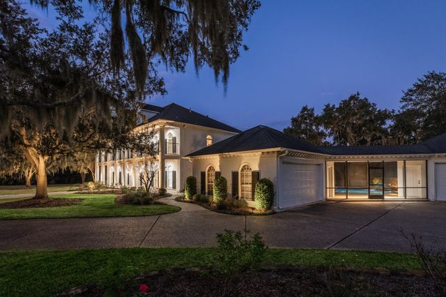 3 Bayou Road, Lake Jackson, TX 77566