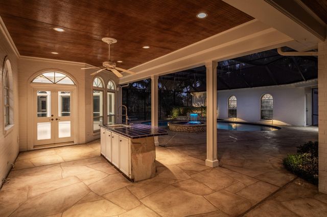 3 Bayou Road, Lake Jackson, TX 77566