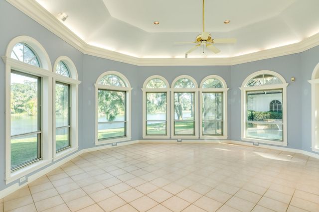 3 Bayou Road, Lake Jackson, TX 77566