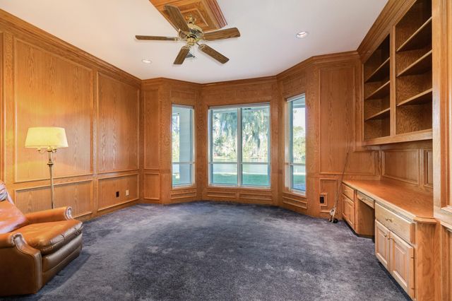 3 Bayou Road, Lake Jackson, TX 77566