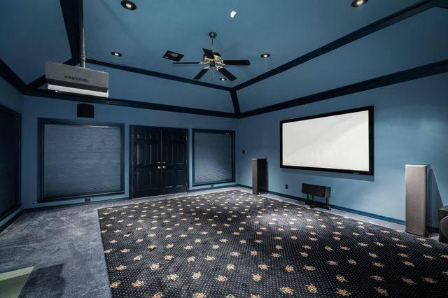 3 Bayou Road, Lake Jackson, TX 77566