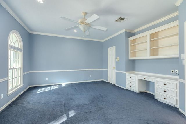 3 Bayou Road, Lake Jackson, TX 77566