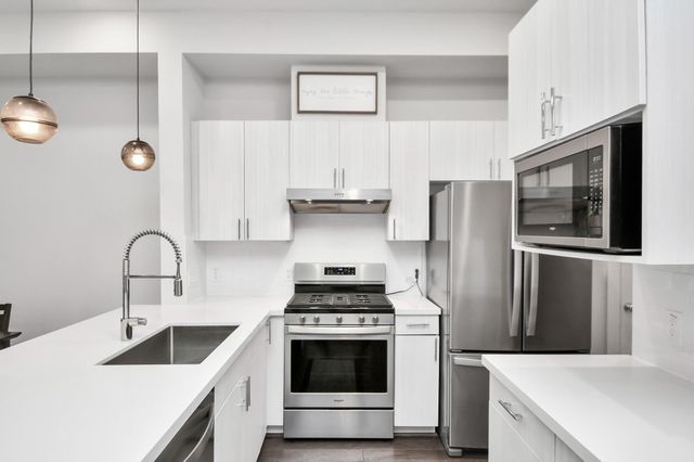 619 Thornton Oaks Lane, Houston, TX 77018