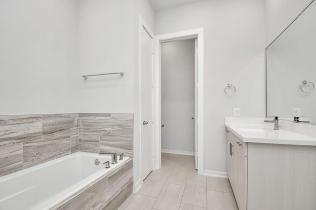 619 Thornton Oaks Lane, Houston, TX 77018