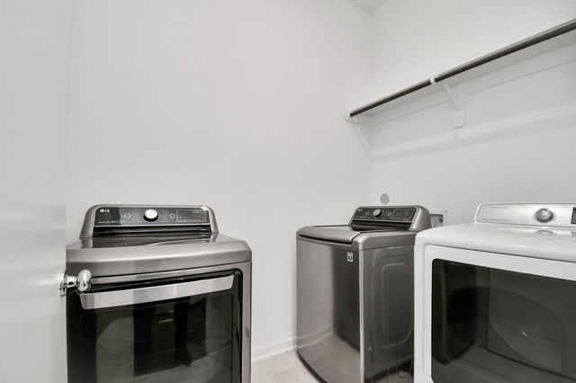 619 Thornton Oaks Lane, Houston, TX 77018