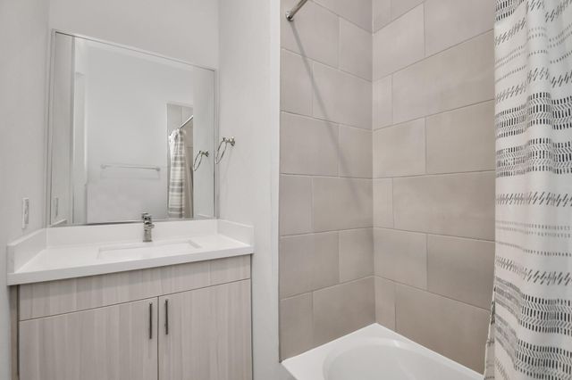 619 Thornton Oaks Lane, Houston, TX 77018