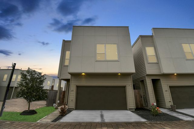 619 Thornton Oaks Lane, Houston, TX 77018