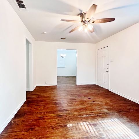 1903 Dryden Drive, Dallas, TX 75211