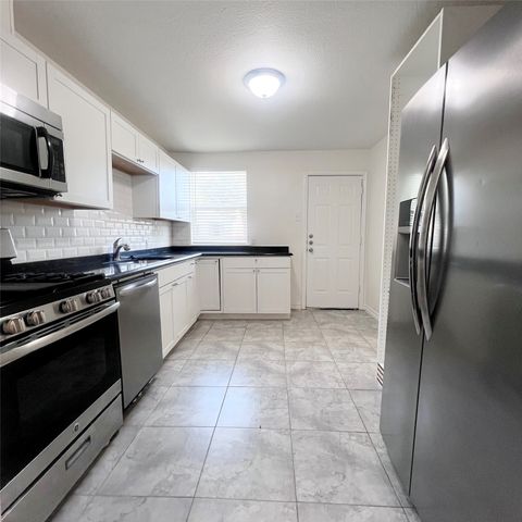 1903 Dryden Drive, Dallas, TX 75211