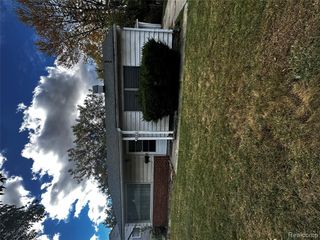 22011 Fern Street, Oak Park, MI 48237