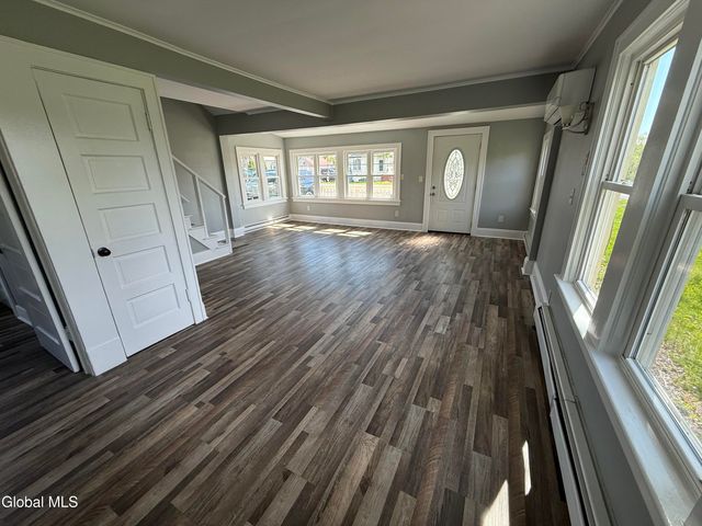 2727 Balltown Road, Niskayuna, NY 12309