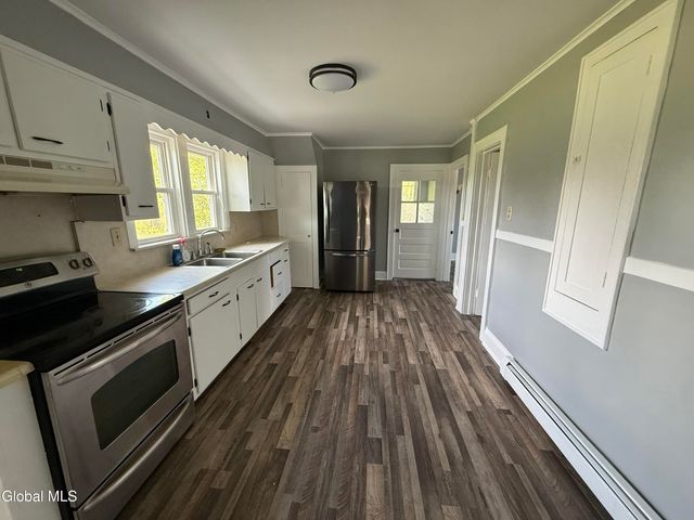 2727 Balltown Road, Niskayuna, NY 12309